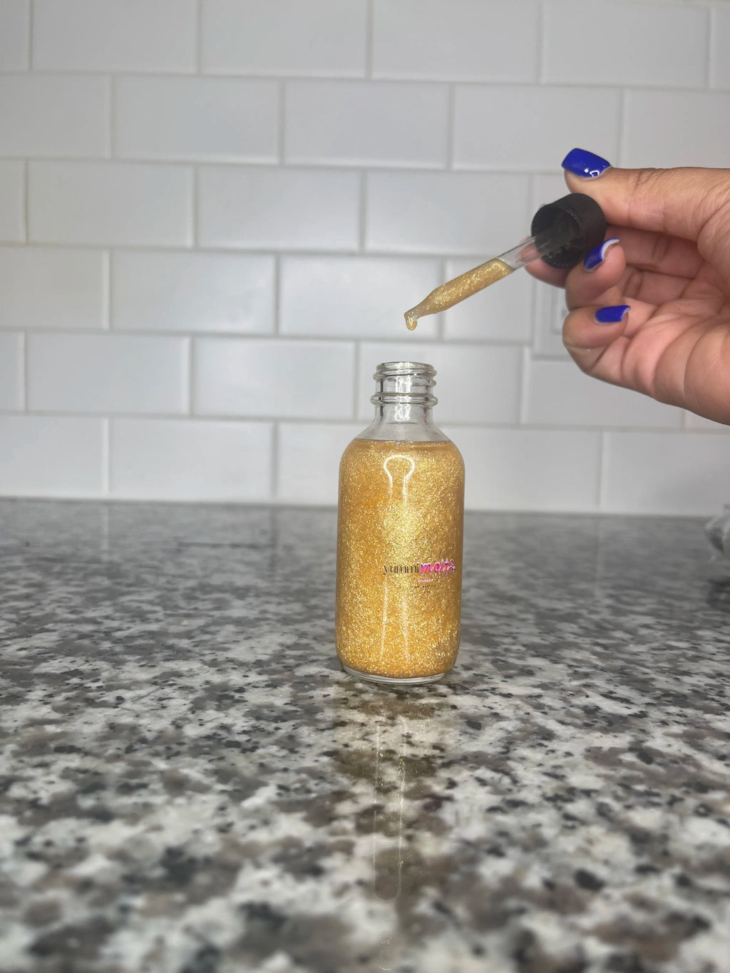 Gold Drip Shimmer Dry Body Oil – Hydrating & Moisturising Glow Oil with Sweet Cotton Candy Fragrance for Radiant Shimmering Skin