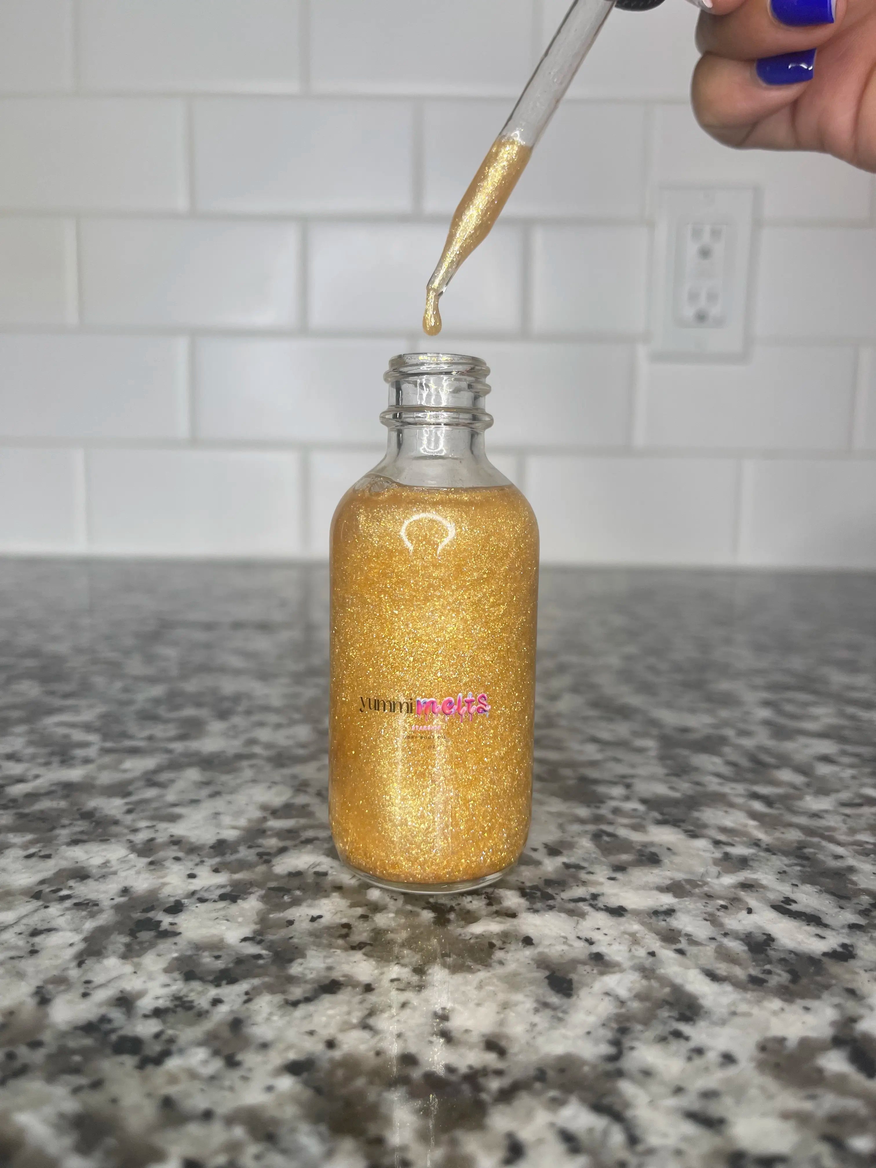 Gold Drip Shimmer Dry Body Oil – Hydrating & Moisturising Glow Oil with Sweet Cotton Candy Fragrance for Radiant Shimmering Skin