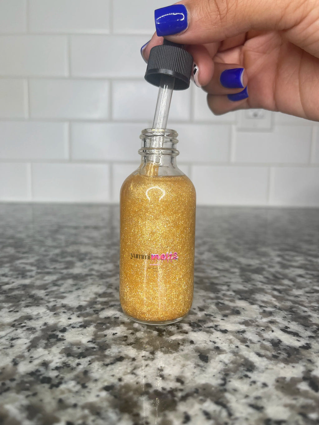 Gold Drip Shimmer Dry Body Oil – Hydrating & Moisturising Glow Oil with Sweet Cotton Candy Fragrance for Radiant Shimmering Skin