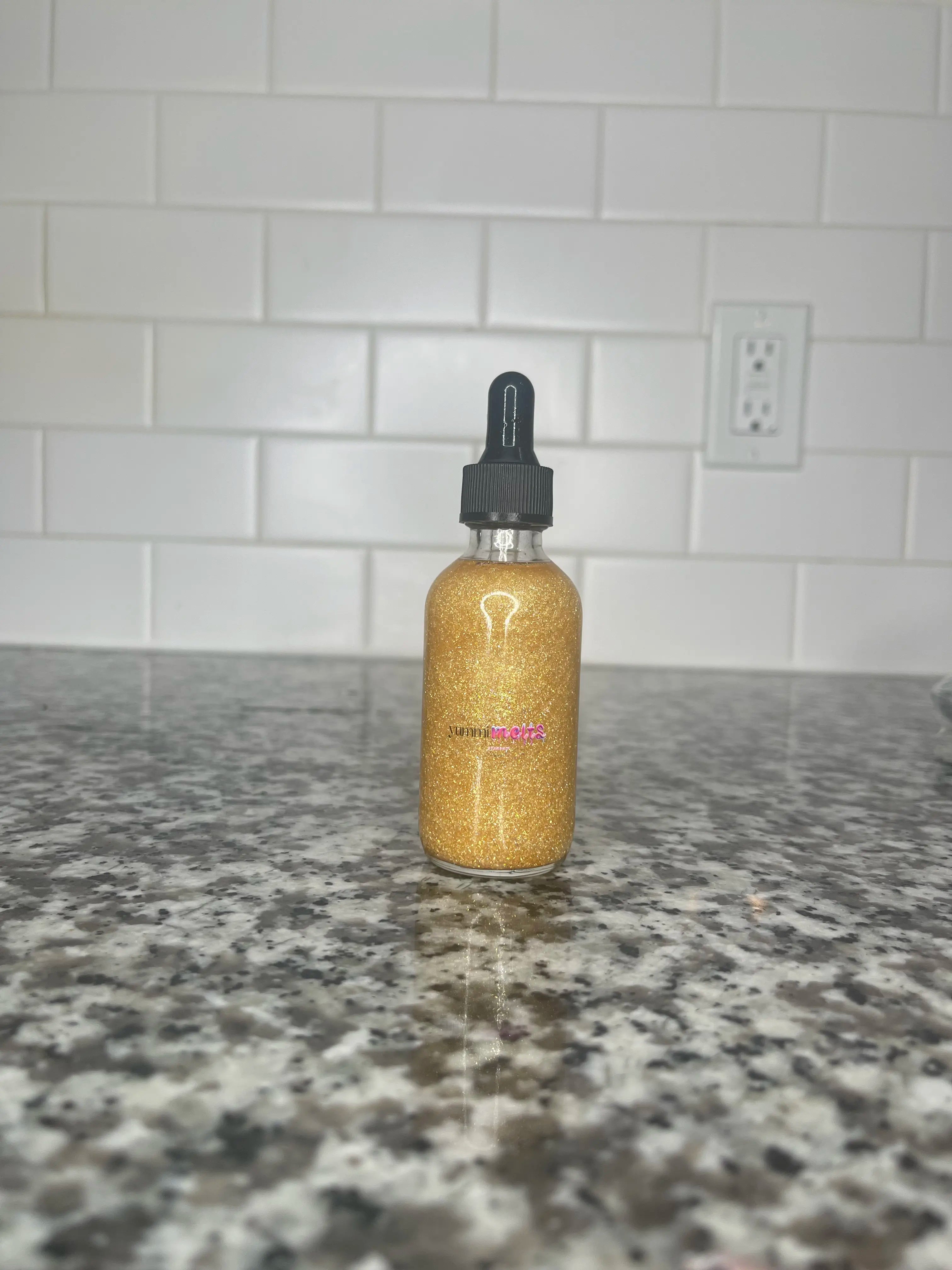 Gold Drip Shimmer Dry Body Oil – Hydrating & Moisturising Glow Oil with Sweet Cotton Candy Fragrance for Radiant Shimmering Skin